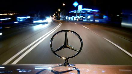 Mercedes-Benz will BMW als führenden Premiumhersteller ablösen.