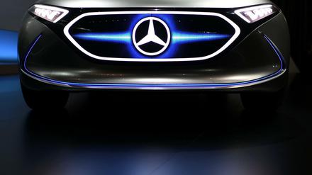 Ein Mercedes auf der Hauptversammlung der Daimler AG
