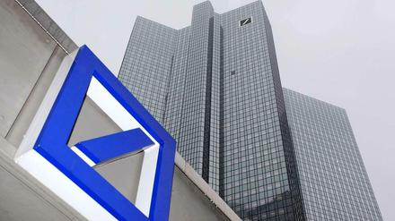 Die Deutsche Bank will an ihrem bisherigen Kurs festhalten.