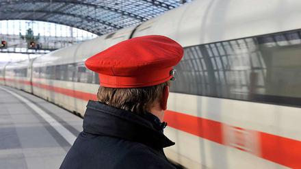 Eine Mitarbeiterumfrage hat ergeben, dass die Belegschaft bei der Deutschen Bahn alles andere als glücklich ist mit den Arbeitsbedingungen in dem Unternehmen.