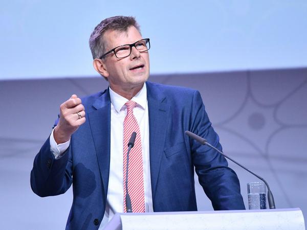 Der scheidende Bitkom-Präsident Thorsten Dirks, hier am 13. Juni 2017 in Ludwigshafen beim Digital-Gipfel der Bundesregierung. Er hat bei der Lufthansa-Tochter Eurowings angeheuert.