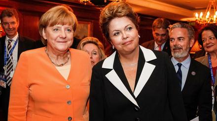 Angela Merkel und Dilma Rousseff bei einem Treffen in Santiago de Chile 2013
