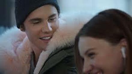 Justin Bieber auf Knopfdruck. Die Deutsche Telekom wirbt mit dem Teenie-Schwarm - und erreicht drei Millionen Klicks auf Youtube. 