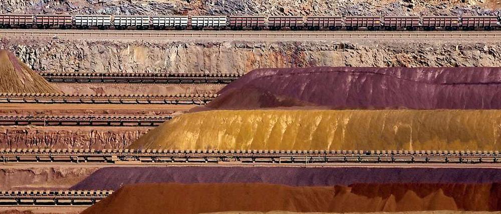 Die Förderung von Rohstoffen wie hier Eisenerze in Australien ist ein lukratives Geschäft. Künstliche Verknappung treibt die Preise in die Höhe.