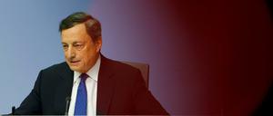 Mario Draghi hält an seinem Anleihekaufprogramm fest.