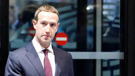 Neue Vorwürfe gegen Facebook's CEO Mark Zuckerberg - hier bei einer Anhörung zum Datenskandal um Cambridge Analytica 