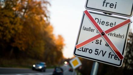 Hinweisschilder für geplante Fahrverbote in Stuttgart