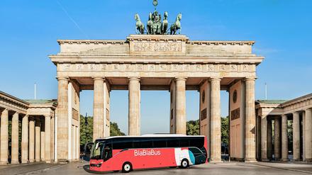 Zu Werbezwecken vor das Brandenburger Tor. Ob sich die Blabla-Busse gegen Flixbus behaupten können, muss sich zeigen. 