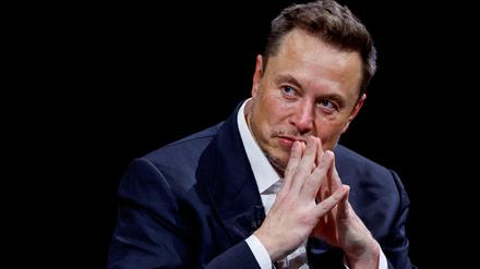 Elon Musk kann sich vorstellen, dass die Nutzung von X bald etwas kosten soll.