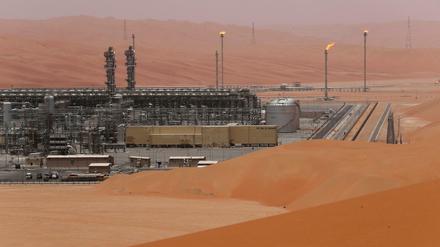 General view of the Natural Gas Liquids (NGL) facility in Saudi Aramco's Shaybah oilfield at the Empty Quarter in Saudi Arabia May 22, 2018