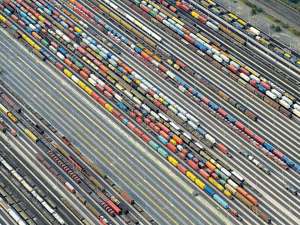 Konkurrenz auf der Schiene: Seit 2008 sank der Marktanteil von DB Cargo in Deutschland von 79 auf 52 Prozent (2017).
