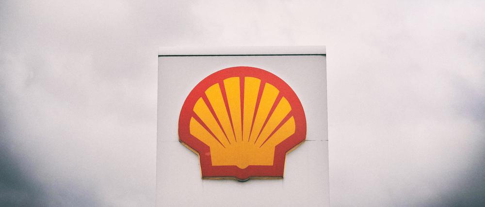Der Öl- und Erdgaskonzern Shell hat einen großen Klima-Prozess gegen Umweltschutzorganisationen verloren.
