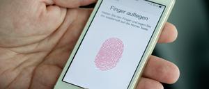 Das neueste Apple-Handy 5s verfügt bereits über einen Fingerabdruck-Scanner.