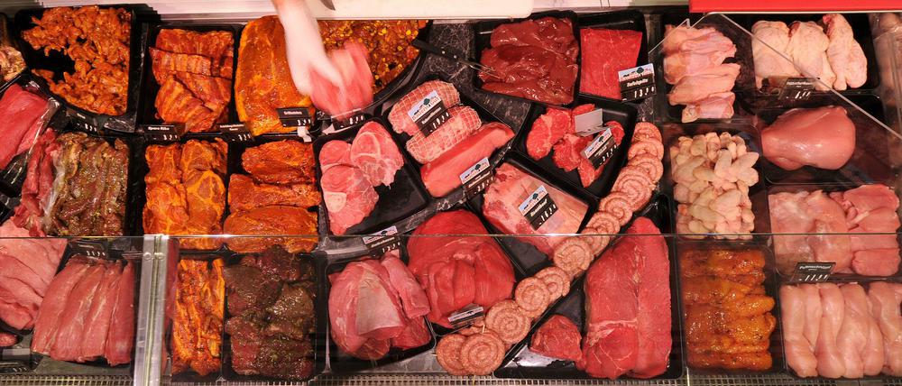 Fleisch nicht aus der Frischetheke, sondern vom Discounter. Aldi betont die gleichbleibende Qualität trotz Preissenkung.