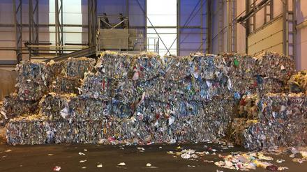 Fortum recycelt Plastik und Metalle aus Müll.