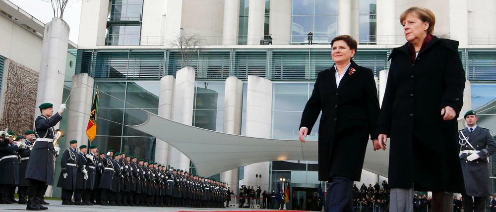 Bereits seit drei Monaten ist Beata Szydlo Polens Ministerpräsidentin - ungewöhnlich reiste sie zum Antrittsbesuch nach Berlin.