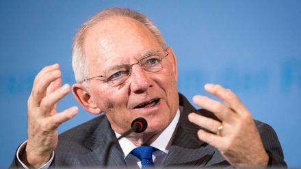 Der Handelsüberschuss beruhe auf der Wettbewerbsfähigkeit der deutschen Wirtschaft, sagt Bundesfinanzminister Schäuble.