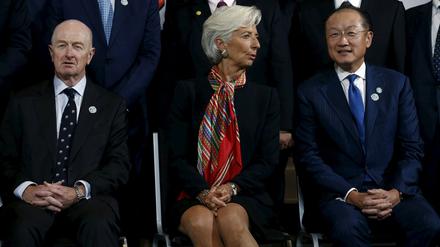 Christine Lagarde (m.) kann sich zweite Amtszeit vorstellen.