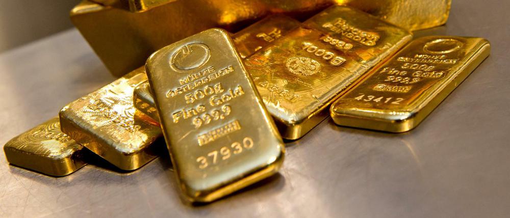 Sind die echt? Die Berliner BWF-Stiftung hat Anlegern Gold verkauft - ein Großteil der Barren waren Attrappen.