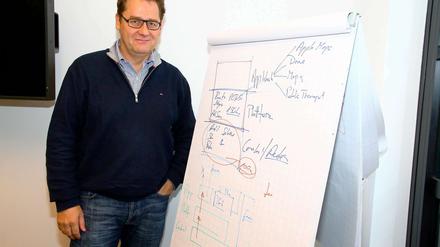 In Jeans. Michael Halbherr war Geschäftsführer bei Gate 5 bis Nokia den Berliner Kartendienstleister aufkaufte. 