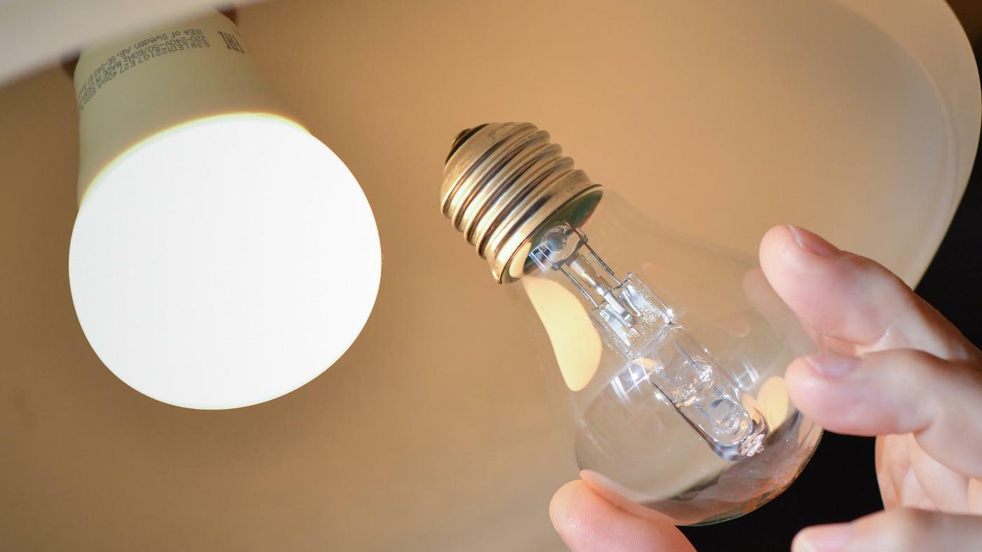 Старинные светильники. Мигают лампочки l120. Перегоревшая лампочка. Разбитая лампочка. Лампочку через 10 минут.