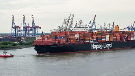 Ein Containerschiff von Hapag-Lloyd. (Archivbild 2017)