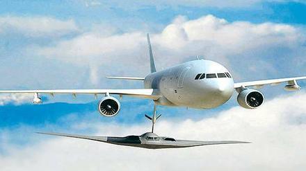 Hohe Erwartungen. Das Tankflugzeug, mit dem EADS sich um den US-Auftrag bewirbt, ist vom zivilen Airbus A 330 abgeleitet.