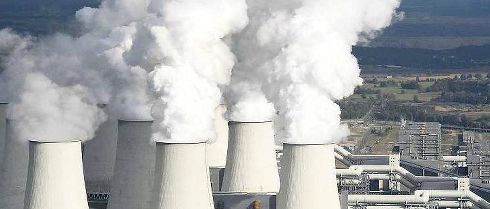 Kohle für die Kohle. Vattenfall will bis 2015 einen der Blocks des Kraftwerks Jänschwalde auf CCS umrüsten. 