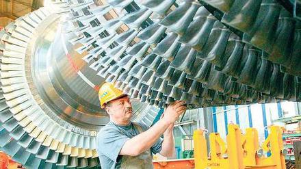 Aufschwung. Die Fabriken von Siemens in der Hauptstadt – hier das Gasturbinenwerk – sind wieder voll ausgelastet. 90 Prozent ihrer Produkte werden exportiert. Foto: Vario