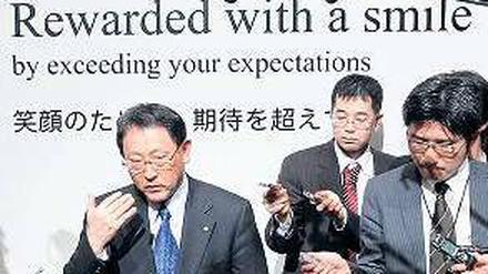 Globale Vision. Toyota-Präsident Akio Toyoda stellte am Mittwoch den auf zehn Jahre angelegten Strategieplan vor. Der weltgrößte Autobauer halbiert den Vorstand und stellt sich global neu auf. Foto: Reuters