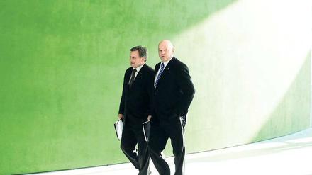 Gemeinsam unterwegs. Hartmut Mehdorn und Joachim Hunold, hier 2009 im Hof des Kanzleramts, schätzen sich seit langem.