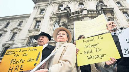 Ohne Erfolg. Frühere HRE-Aktionäre protestieren in München. Foto: dpa