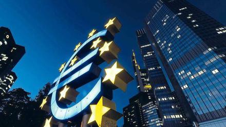 Außer Haus. Normalerweise tagt der EZB-Rat am Hauptsitz der Zentralbank in Frankfurt. Zweimal wird eines der Euro-Mitgliedsländer besucht, diesmal war Berlin dran. 