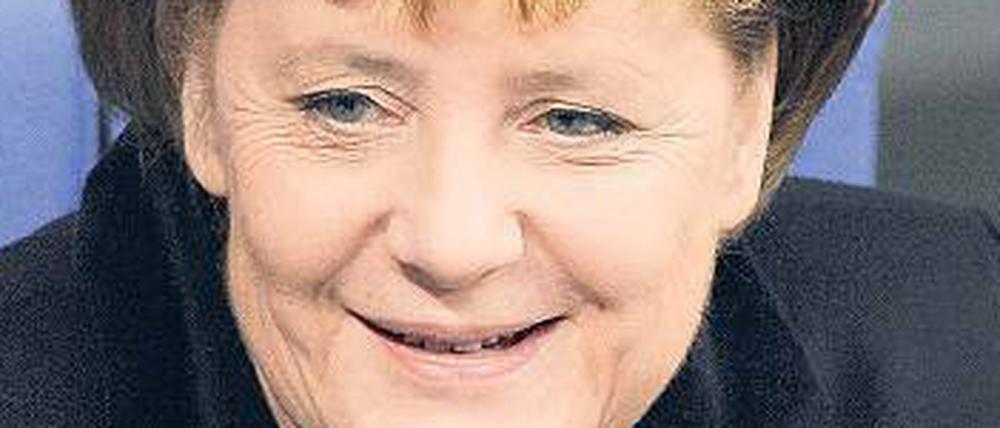 Unter Beschuss. Bundeskanzlerin Merkel muss beim Thema Euro-Bonds Kritik einstecken.