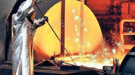 Schwaches Geschäft. Besonders in den USA und Brasilien fuhr der größte deutsche Stahlkonzern hohe Verluste ein. Die Produktion in den neuen Werken läuft nicht rund. Foto:dpa