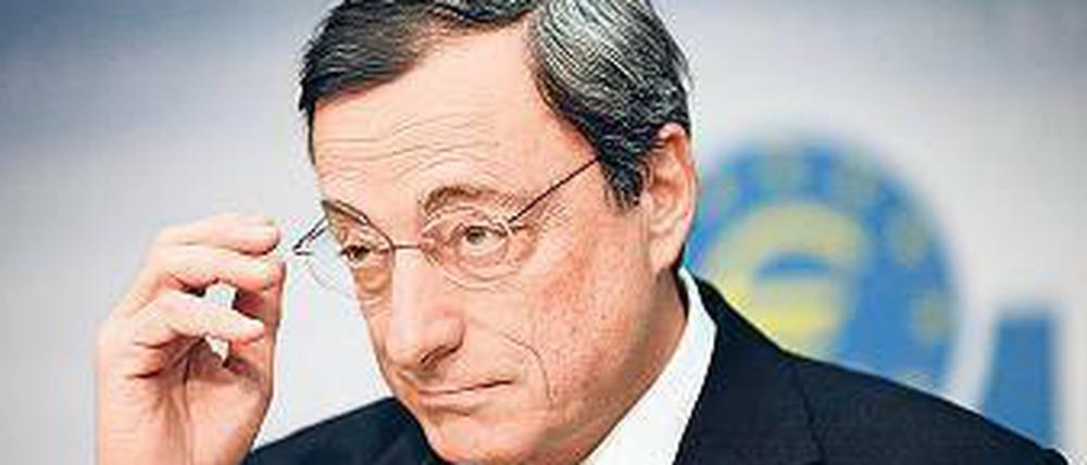 Das neue Jahr wird für die Banken hart, warnt EZB-Chef Mario Draghi.
