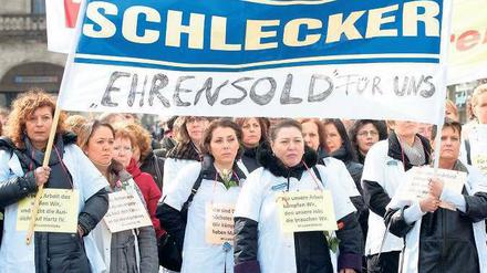 Protest. Seit Tagen demonstrieren Schlecker-Mitarbeiterinnen deutschlandweit für den Erhalt ihrer Arbeitsplätze. Foto: dapd
