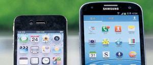 Mein großer Bruder. Das Samsung Galaxy ähnelt dem iPhone von Apple zu sehr, urteilten die Richter. In den USA droht deshalb jetzt ein Verkaufsverbot.