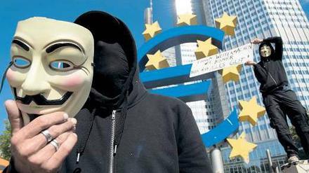 Unerhört: Occupy-Aktivisten protestierten am Donnerstag vor der Bank – der EZB-Rat ließ sich davon nicht beeindrucken. Foto: dapd