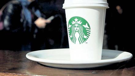 Vorteil Starbucks. Die Kette aus den USA gehört zu den multinationalen Konzernen, die von unterschiedlichen Steuersätzen am meisten profitieren. Foto: dpa