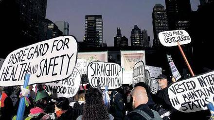 Occupy in Bewegung. Das kapitalismuskritische Bündnis kritisiert die börsenfreundliche Fed-Politik. In dieser Woche wurde Occupy zwei Jahre alt. Foto: Reuters