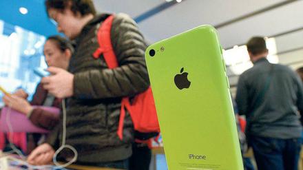 Jetzt auch in Farbe: Das iPhone 5c ist eine etwas günstigere Gerätevariante. Das drückt den Gewinn von Apple.