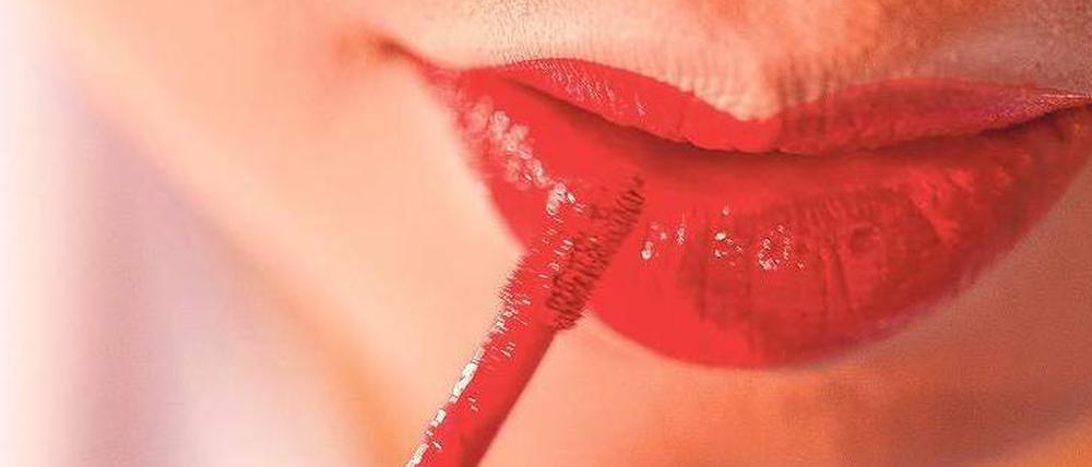 Rote Lippen. Glossybox verschickt Kosmetikkisten – auch mit Lipgloss. 