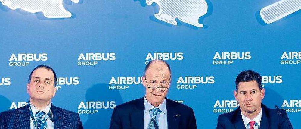 Zahlenmeister. Airbus Strategiechef Marwan Lahoud, Konzernchef Tom Enders und Finanzchef Harald Wilhelm in Toulouse. 