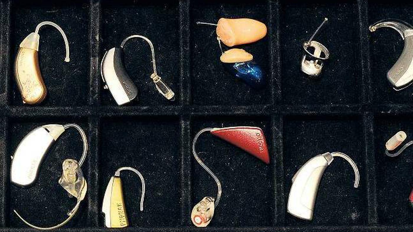 Immer mehr Menschen kaufen eine Hörhilfe: Der Markt mit Hörgeräten boomt