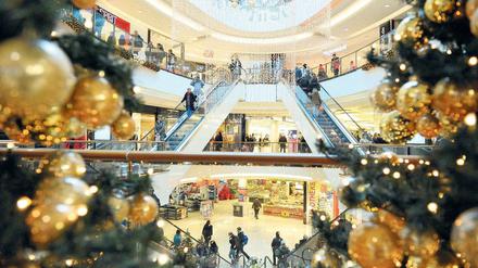 Goldene Zeiten. Mit dem Novembergehalt zahlen viele Arbeitgeber ihren Beschäftigten ein Weihnachtsgeld aus. Für Einzelhandelsgeschäfte und Shoppingcenter beginnt damit die umsatzstärkste Zeit des Jahres. 