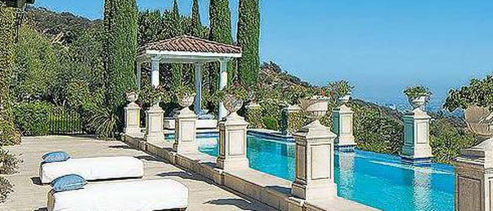 Käufer gesucht. Der Garten der Villa von Heidi Klum im Stadtteil in Los Angeles (USA). Das Model bietet ihre Villa in Kalifornien für 25 Millionen Dollar zum Verkauf an. 