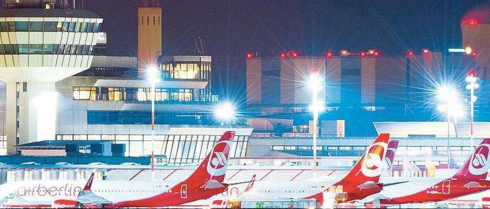 Von Tegel in die Welt: Air Berlin kooperiert dabei mit dem Partner Etihad. Dafür bekommt die Airline auch Rückendeckung von der Berliner Politik. 