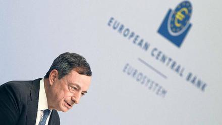 Notenbankchef Mario Draghi wird das Anleihekaufprogramm wird wohl bis mindestens September 2017 verlängern.
