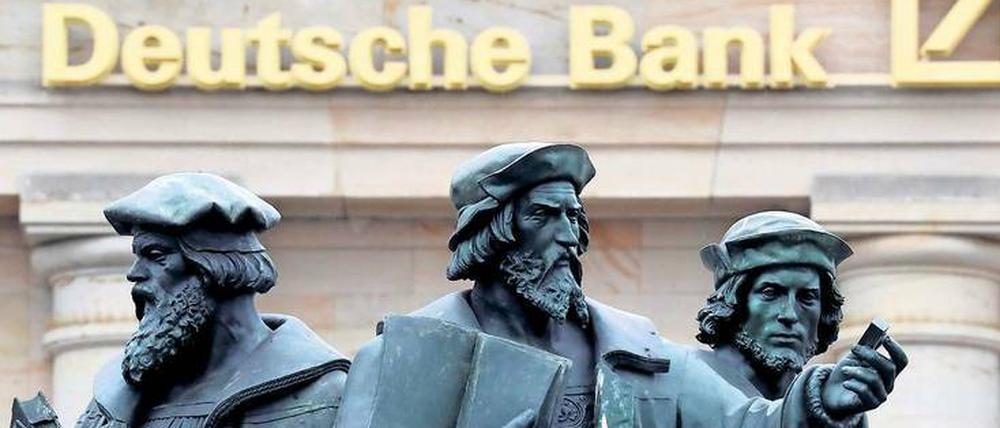 Schwere Aufgabe. Die Deutsche Bank steht unter Druck, braucht möglicherweise frisches Kapital. 